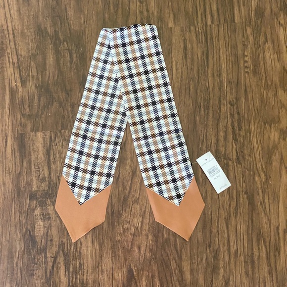Ann Taylor checked skinny silk scarf size 33.5” by 4” - Picture 10 of 11